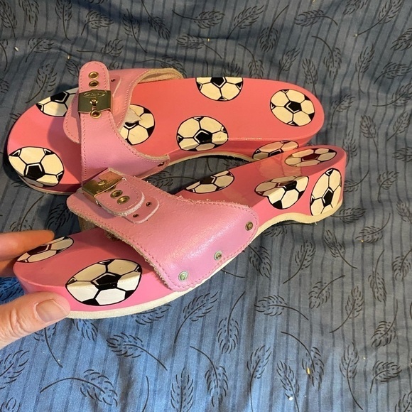 Vintage Dr Scholls exercise sandal in pink with soccer ball design 7 - Picture 6 of 10